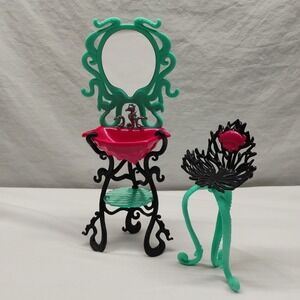 Monster High Lagoona Blue Bathroom Vanity Mirror and Chair Set